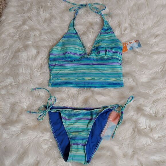 In Mocean juniors NWT bikini - Picture 2 of 12